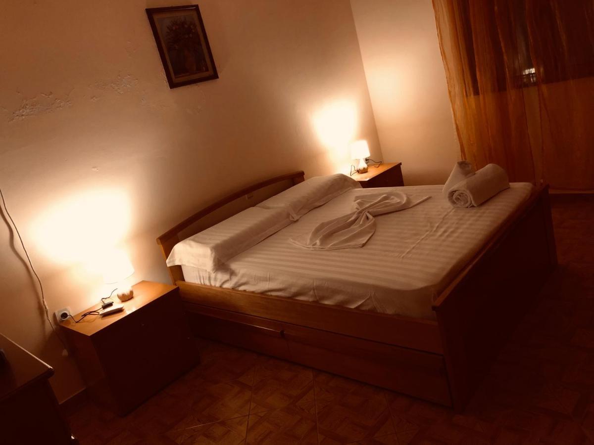 Comfort Guest Rooms Vila Hm Sarandë エクステリア 写真