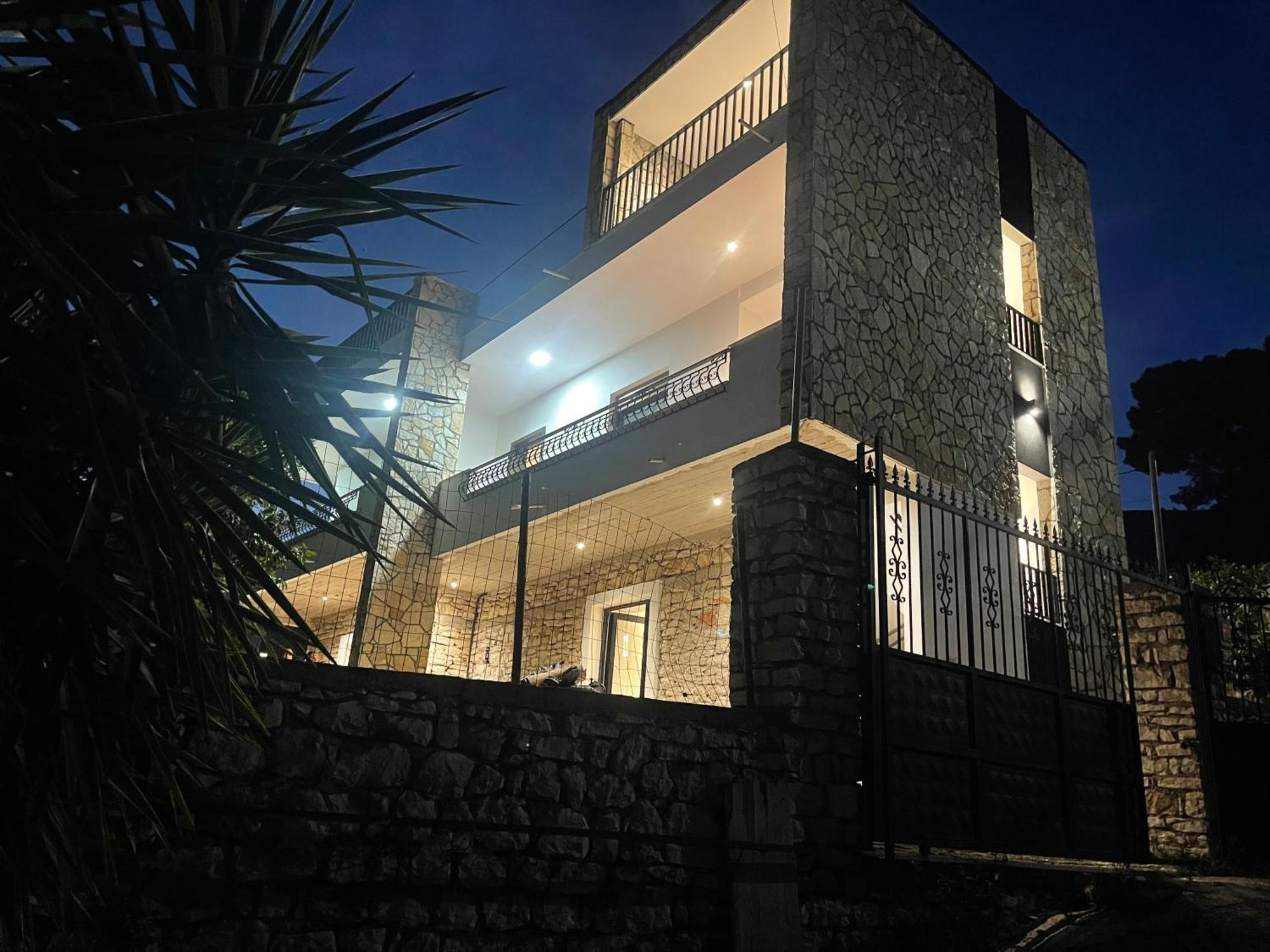 Comfort Guest Rooms Vila Hm Sarandë エクステリア 写真