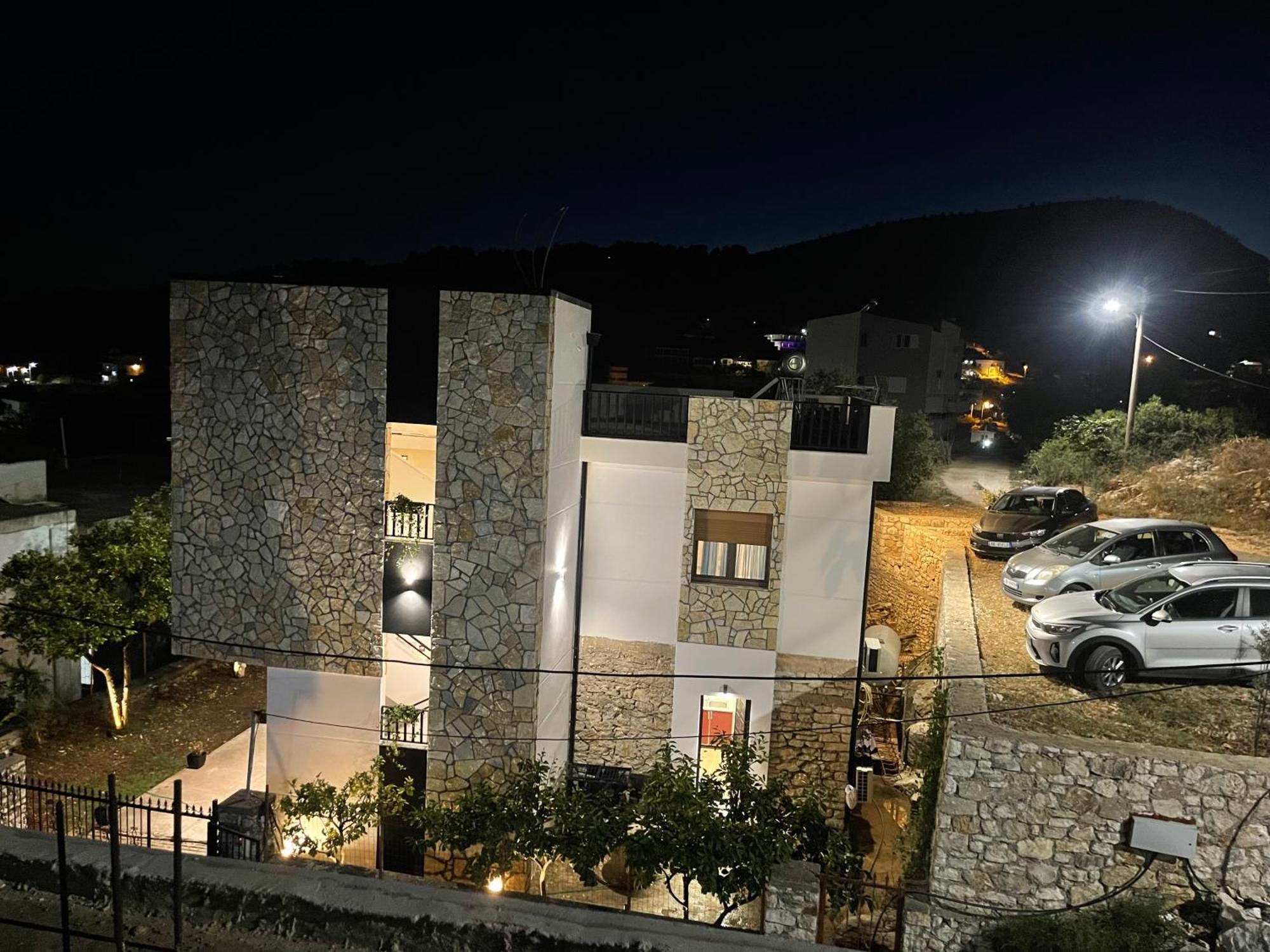 Comfort Guest Rooms Vila Hm Sarandë エクステリア 写真